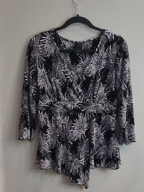 j.t.b. Tops - j.t.b. Black Label Blouse with White Floral Print Size Med